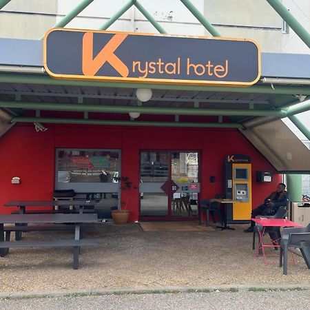 Krystal Hotel 圣昆廷法拉弗 外观 照片